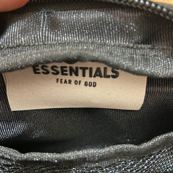 Essentials Belt Pouch Black - Picture 7 of 8